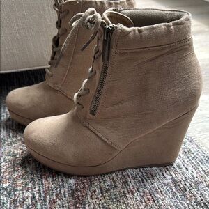 Tan Wedge Shoes with Suede Finish